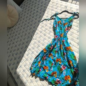 Hawaiian dress 🐳🌊🩵